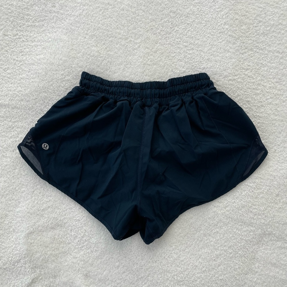 lululemon athletica Women's Navy Hotty Hot Shorts 2.5in